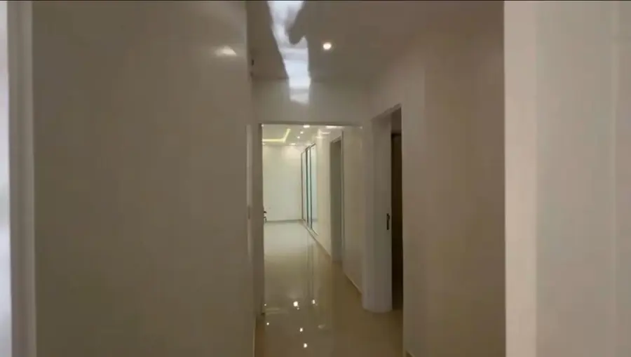 فيلا روف للبيع في المطار 5