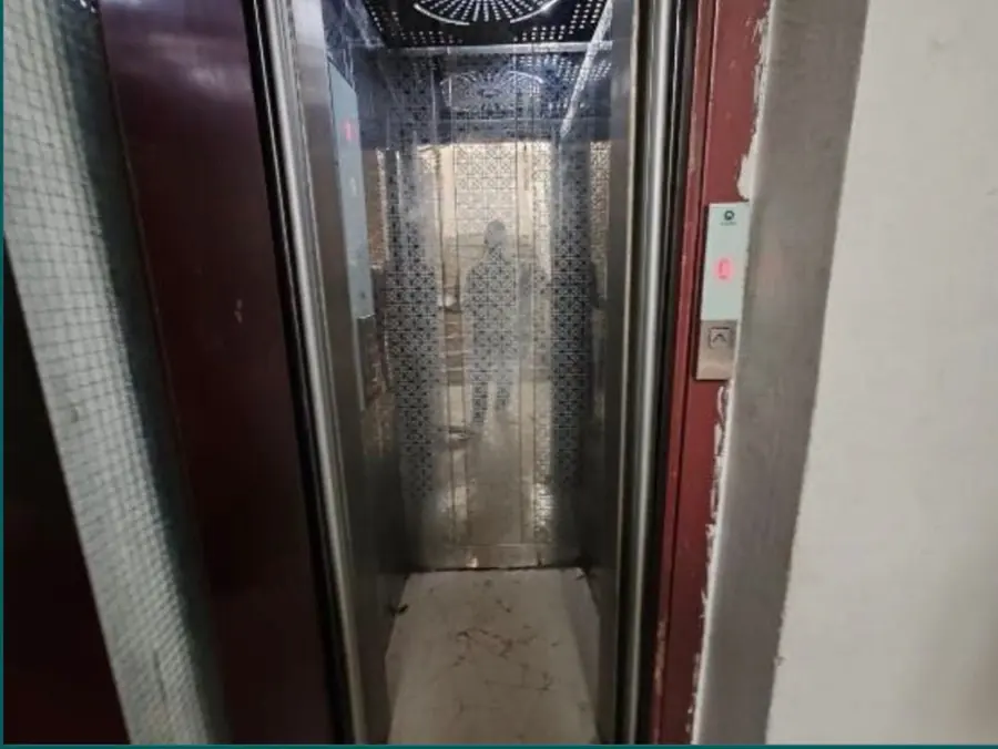 للبيع عمارة تجارية سكنية - حي العريض 2