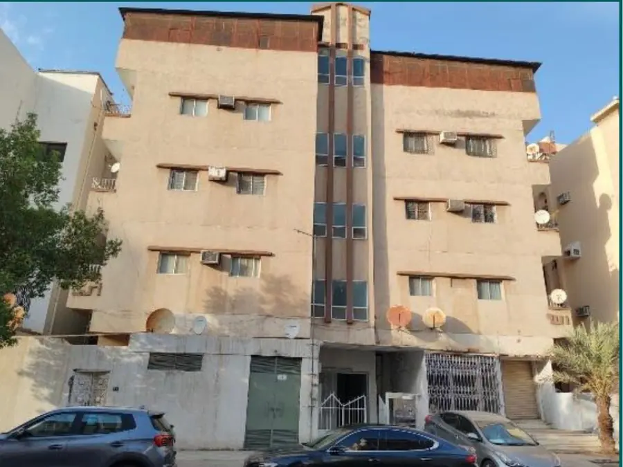 للبيع عمارة تجارية سكنية - حي العريض 5